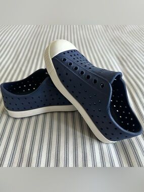Native Navy Jefferson Children’s Size 10